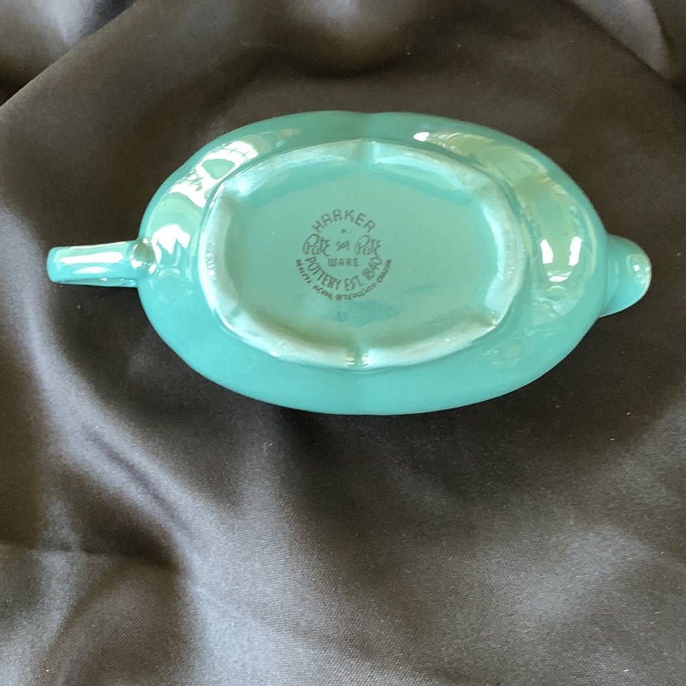 Harker Ware Pottery Gravy Boat - Picture 4 of 9